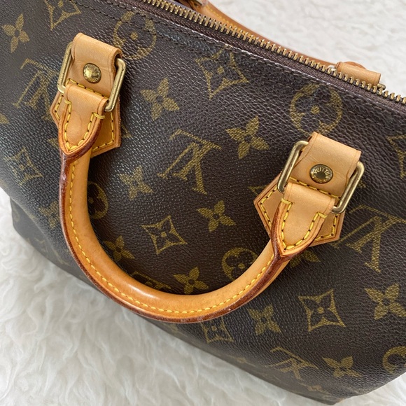Louis Vuitton
Monogram Canvas Speedy 25 Bag - Picture 16 of 17